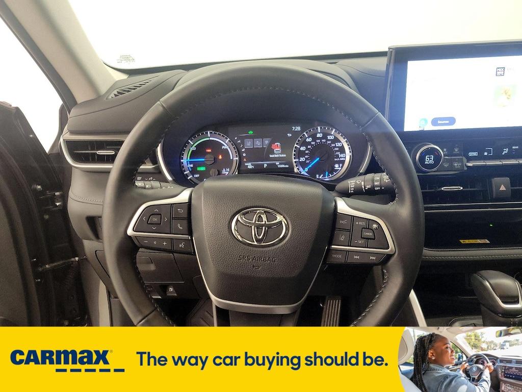 used 2023 Toyota Highlander Hybrid car, priced at $49,998