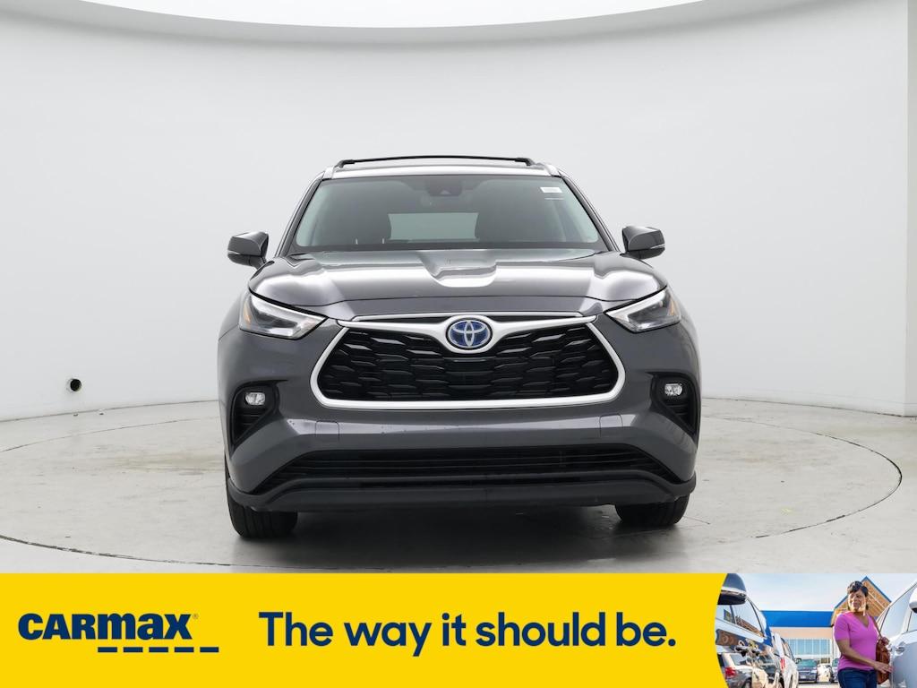 used 2023 Toyota Highlander Hybrid car, priced at $49,998