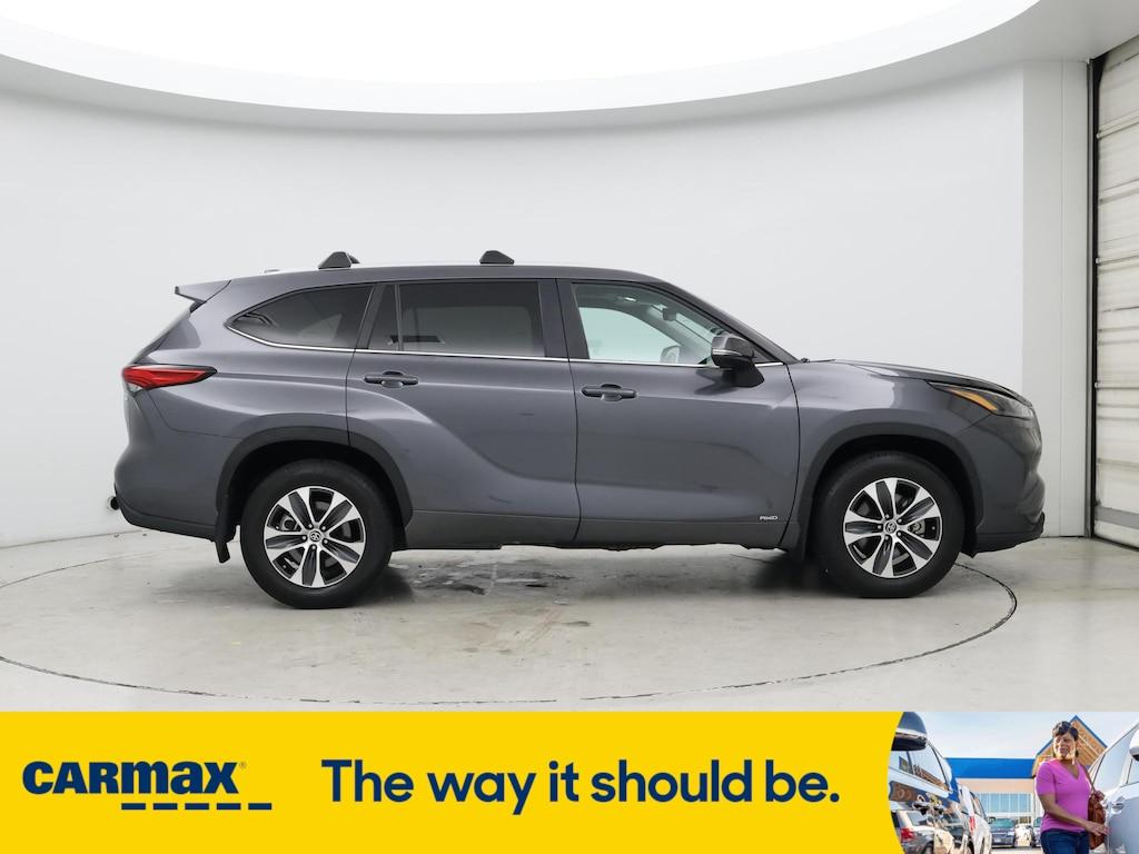 used 2023 Toyota Highlander Hybrid car, priced at $49,998