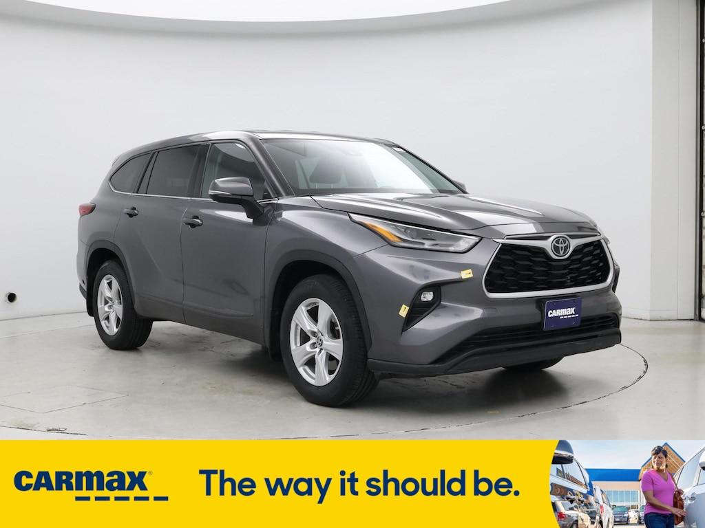 used 2022 Toyota Highlander car, priced at $35,998