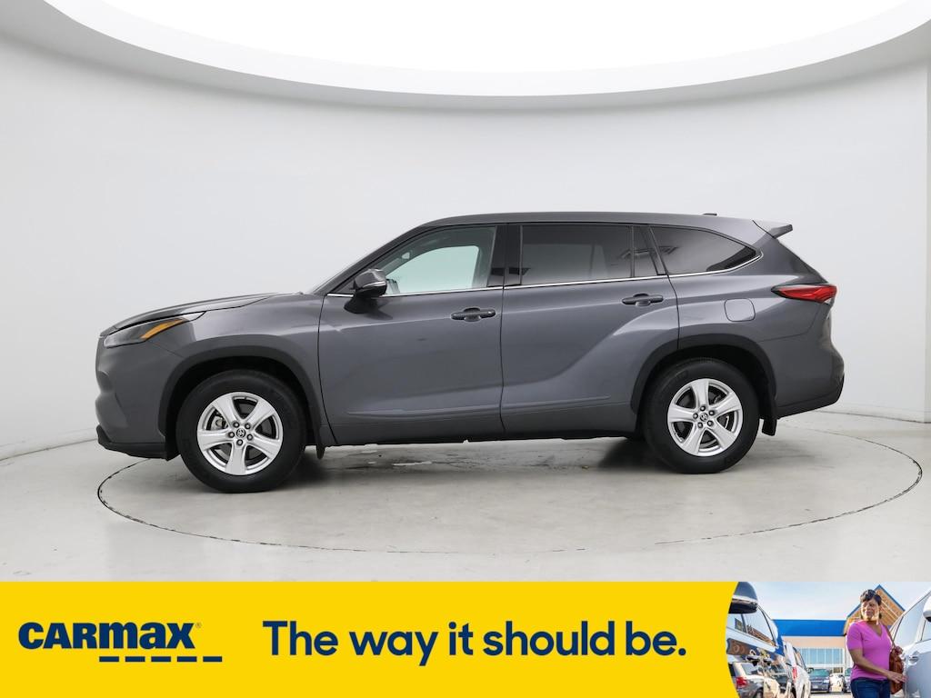 used 2022 Toyota Highlander car, priced at $35,998