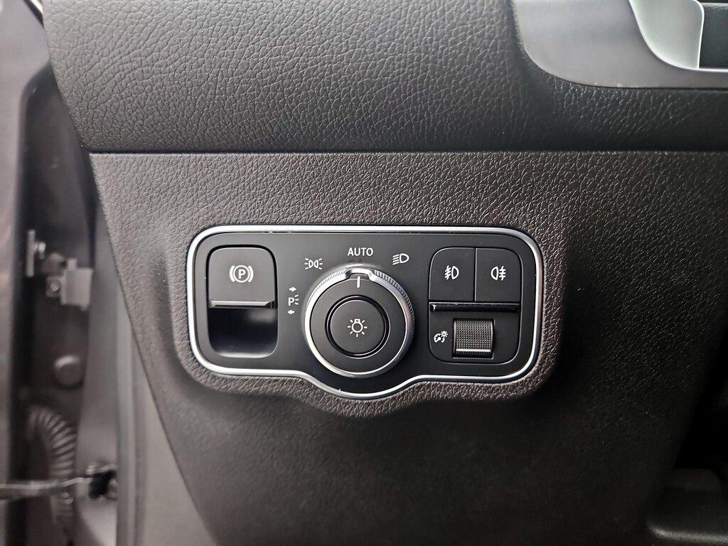 used 2021 Mercedes-Benz GLB 250 car, priced at $29,998