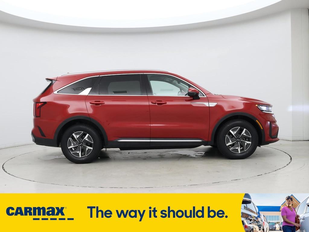 used 2022 Kia Sorento Hybrid car, priced at $29,998