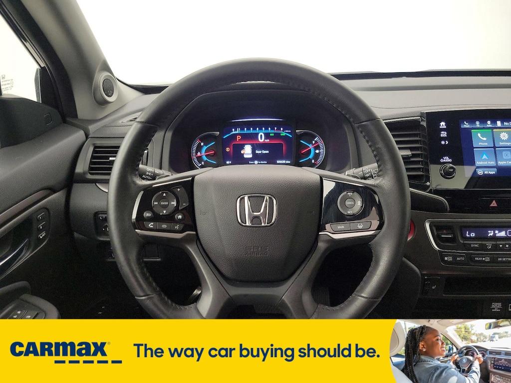 used 2022 Honda Pilot car, priced at $32,998
