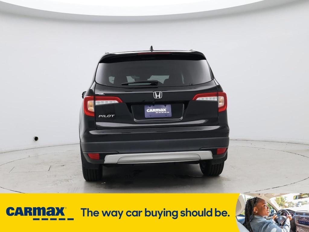 used 2022 Honda Pilot car, priced at $32,998