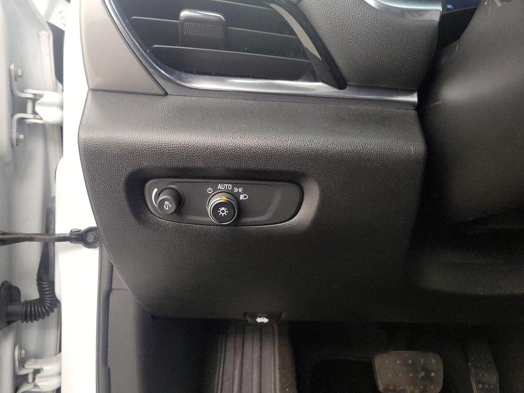 used 2022 Chevrolet Traverse car, priced at $28,998