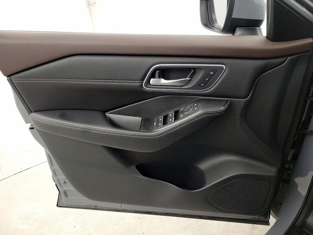 used 2021 Nissan Rogue car, priced at $24,998