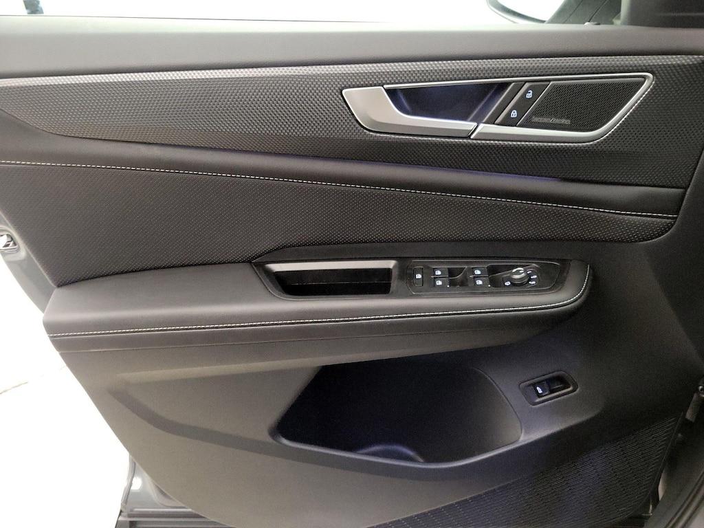 used 2025 Volkswagen Atlas Cross Sport car, priced at $46,998