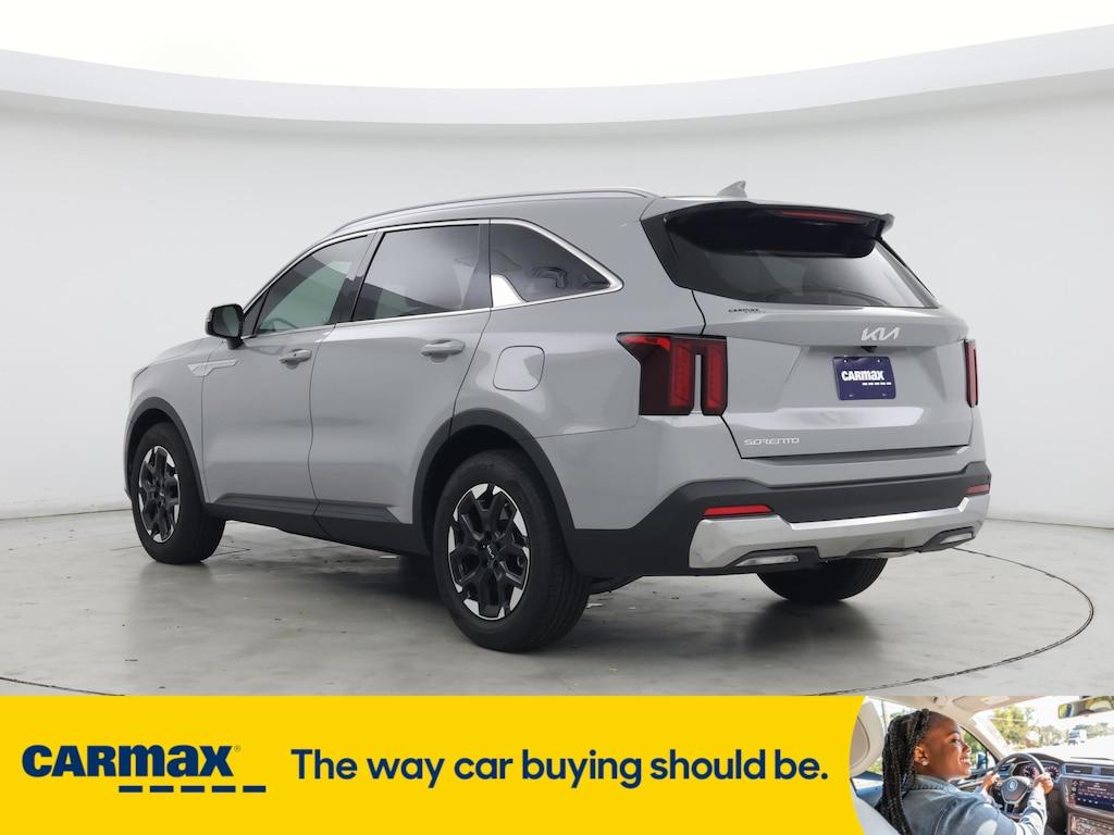 used 2025 Kia Sorento car, priced at $37,998