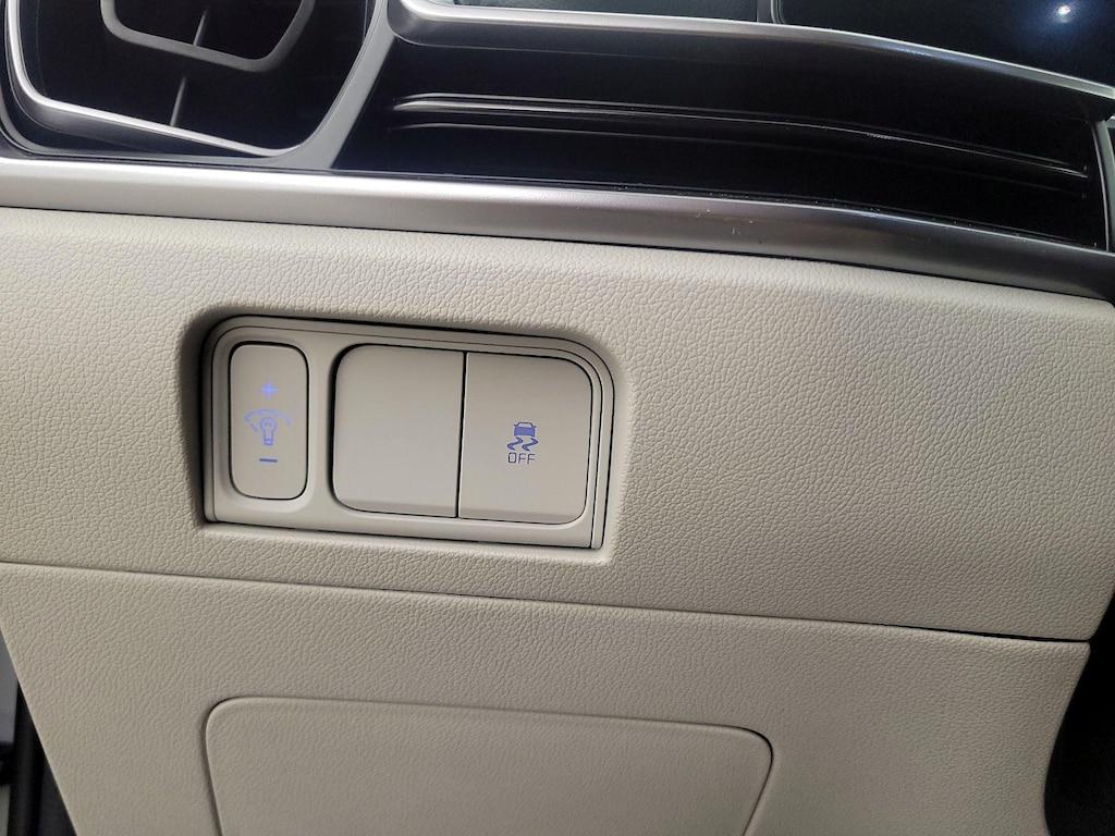 used 2025 Kia Sorento car, priced at $37,998