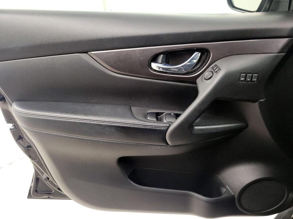 used 2019 Nissan Rogue car, priced at $17,998