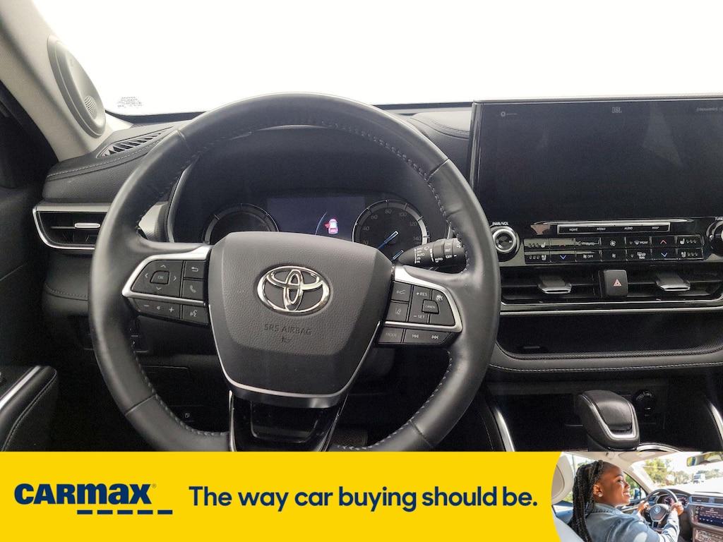 used 2021 Toyota Highlander Hybrid car, priced at $43,998