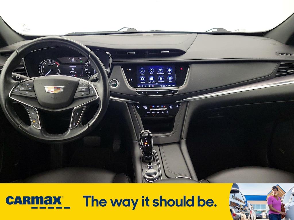 used 2021 Cadillac XT5 car, priced at $24,998