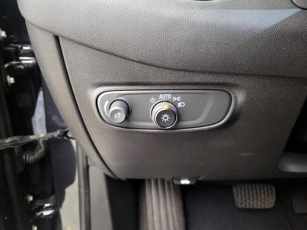 used 2022 Chevrolet Equinox car, priced at $22,998