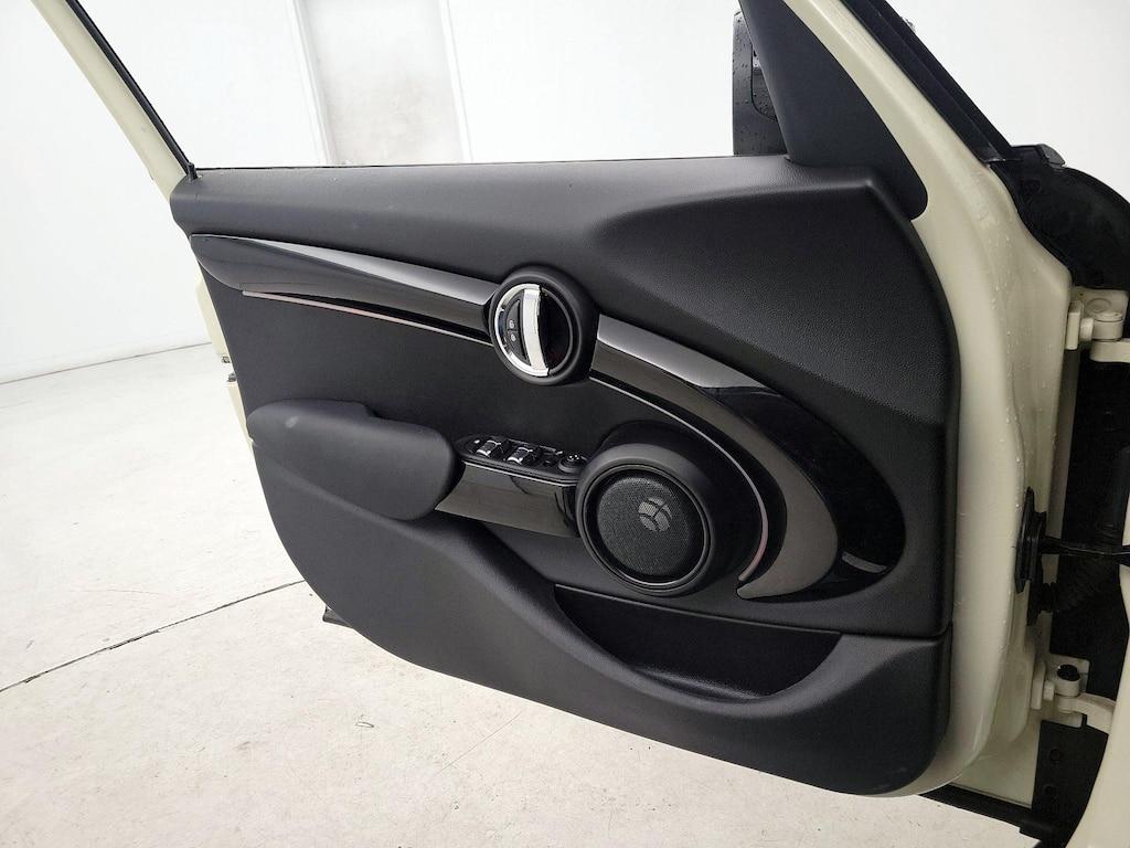 used 2022 MINI Hardtop car, priced at $26,998