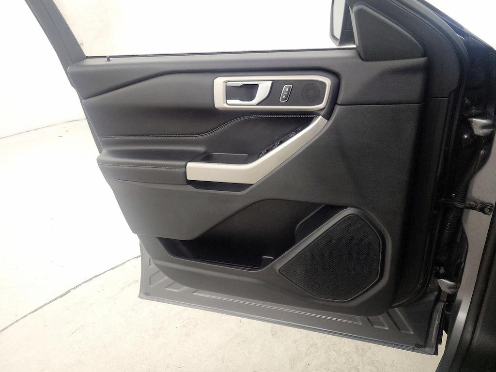 used 2022 Ford Explorer car, priced at $31,998