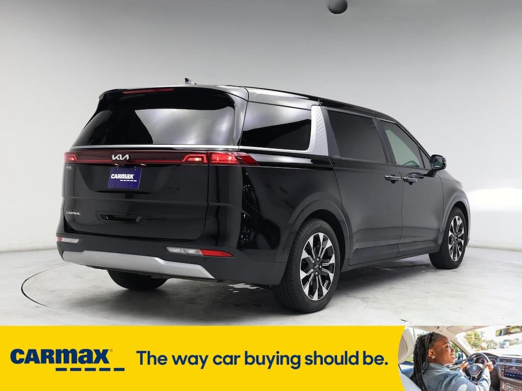 used 2024 Kia Carnival car, priced at $38,998