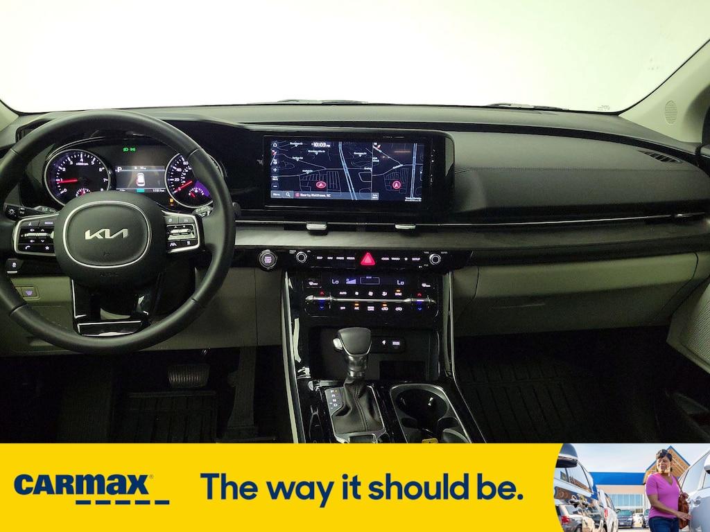 used 2024 Kia Carnival car, priced at $38,998