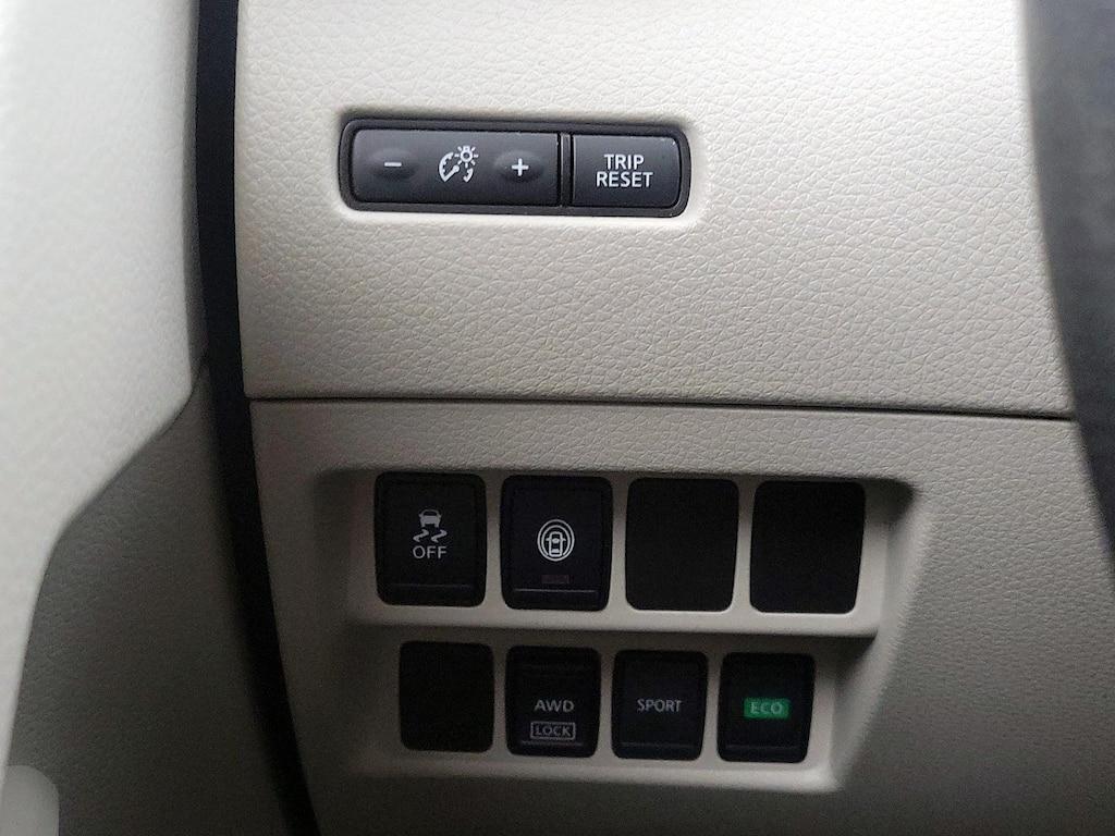 used 2020 Nissan Rogue Sport car, priced at $19,998