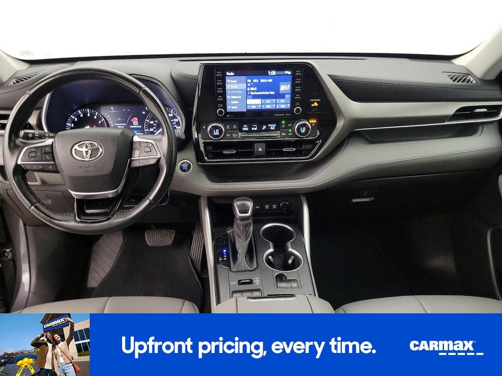 used 2021 Toyota Highlander car, priced at $34,998