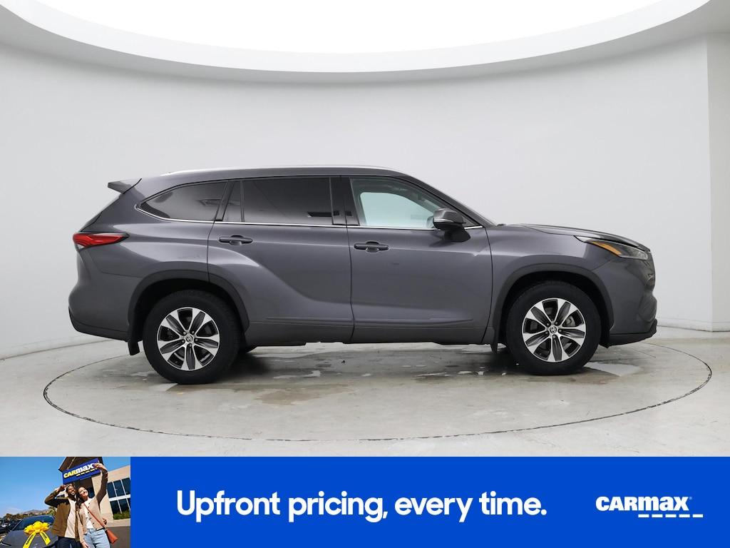 used 2021 Toyota Highlander car, priced at $34,998