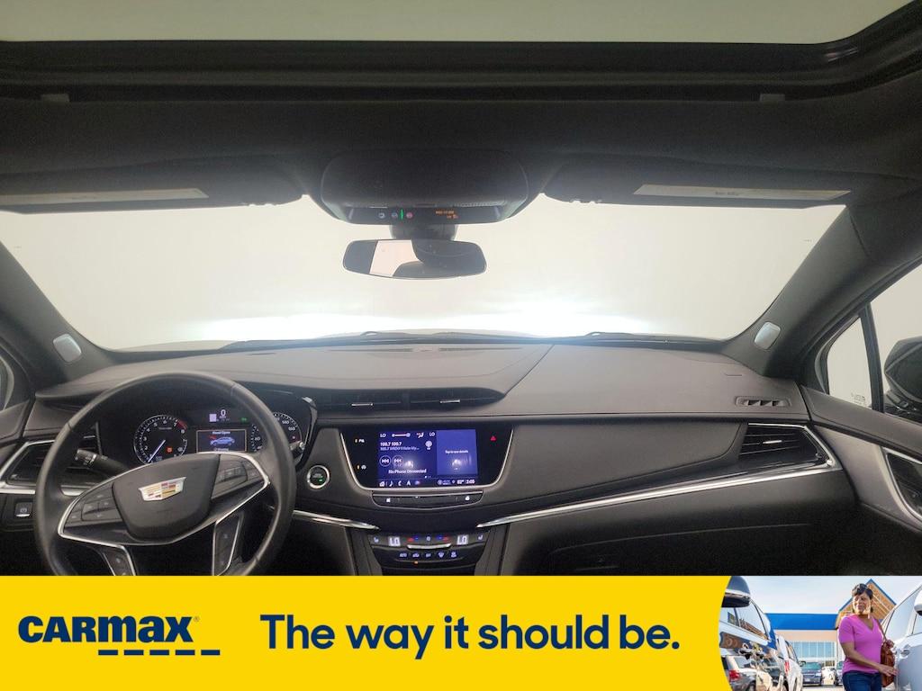 used 2023 Cadillac XT5 car, priced at $40,998