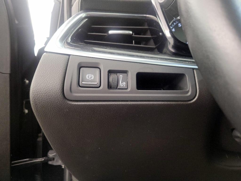 used 2023 Cadillac XT5 car, priced at $40,998