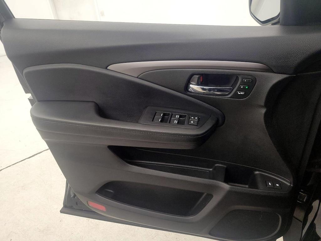 used 2021 Honda Passport car, priced at $29,998