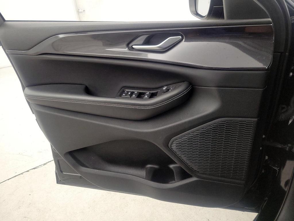used 2023 Jeep Grand Cherokee car, priced at $29,998