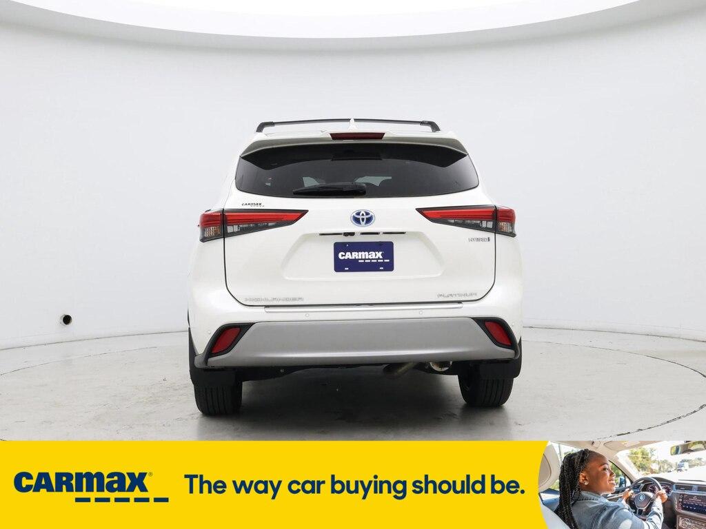 used 2021 Toyota Highlander Hybrid car, priced at $42,998