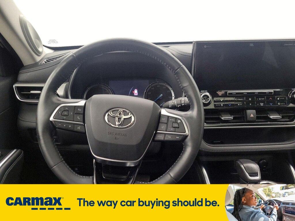 used 2021 Toyota Highlander Hybrid car, priced at $42,998