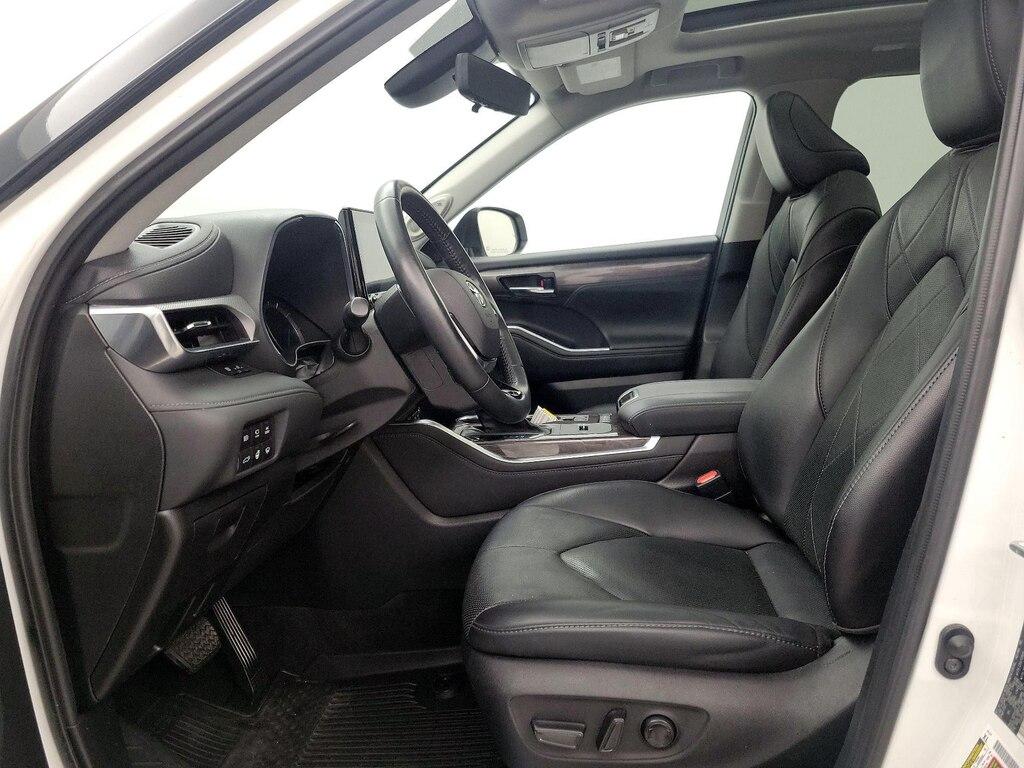 used 2021 Toyota Highlander Hybrid car, priced at $42,998