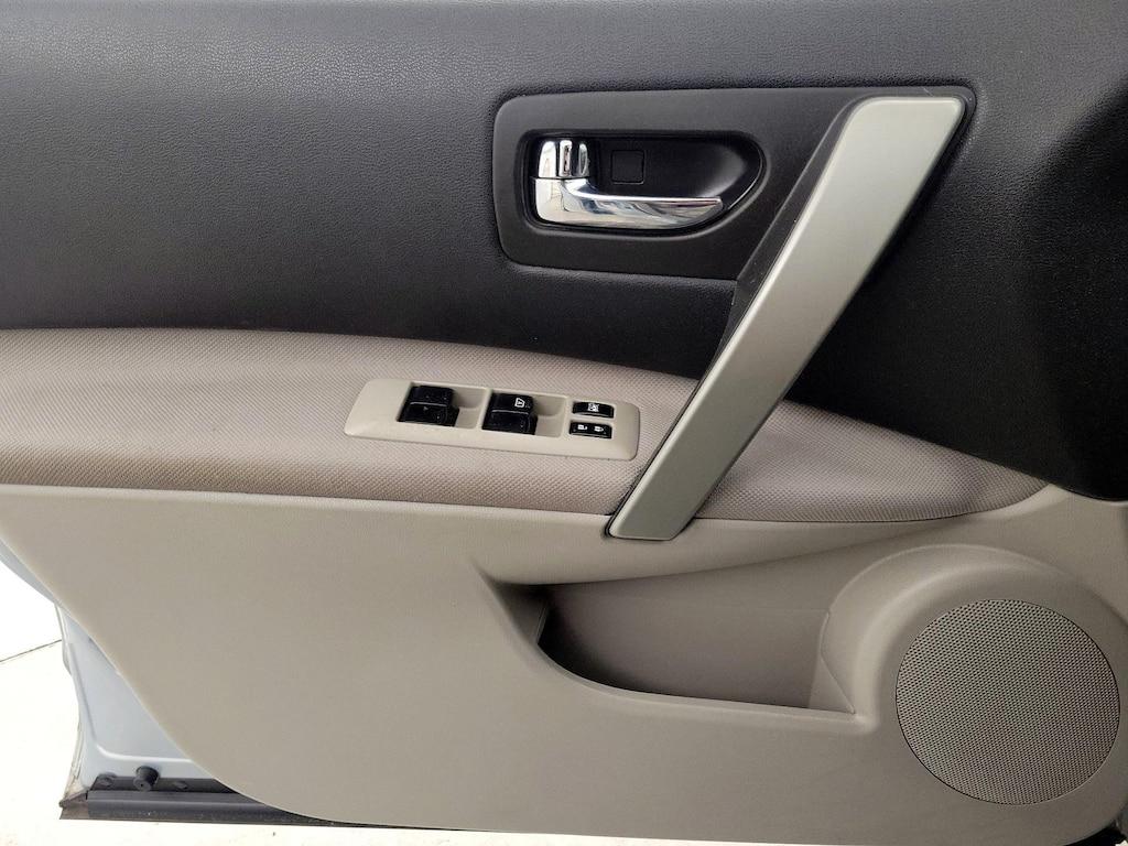 used 2015 Nissan Rogue Select car, priced at $14,998