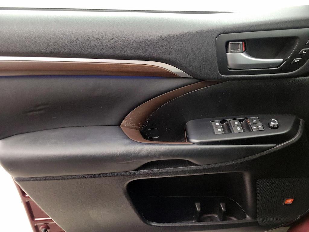 used 2014 Toyota Highlander car, priced at $22,998