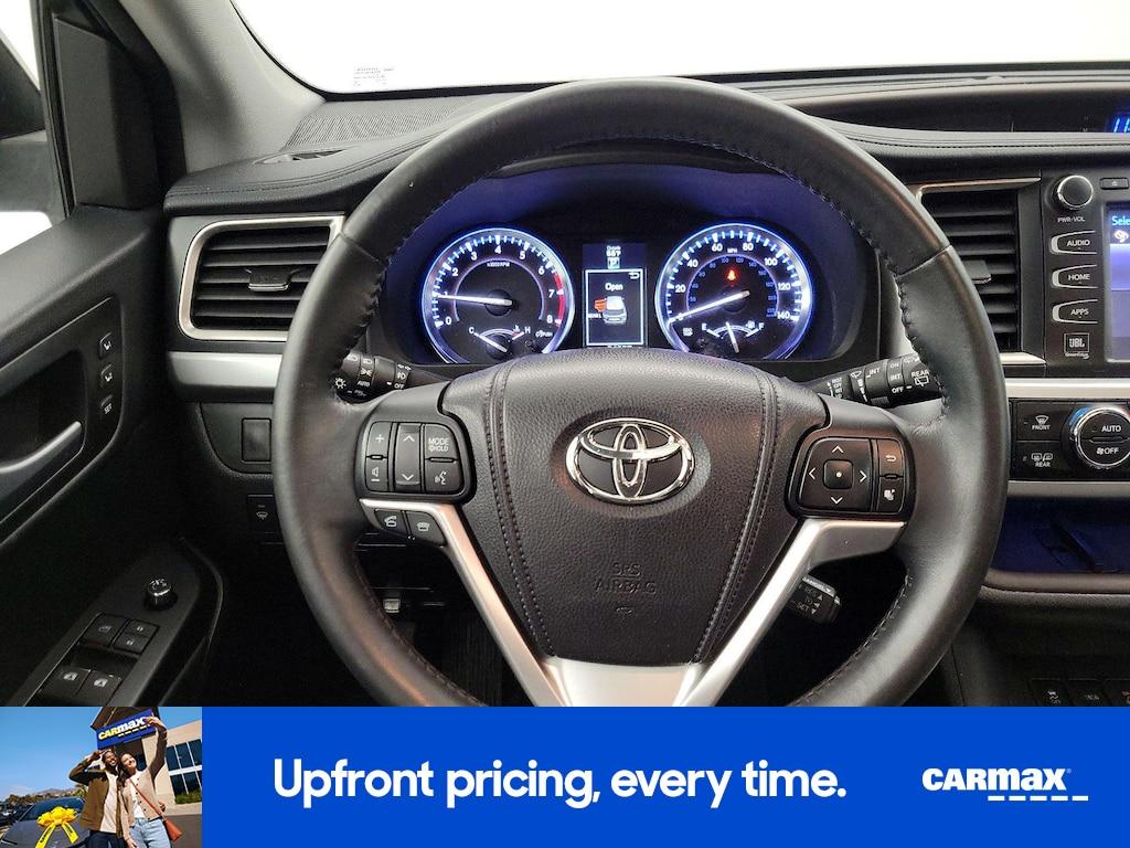 used 2014 Toyota Highlander car, priced at $22,998