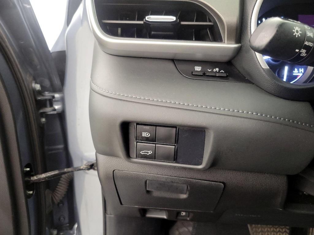 used 2021 Toyota Highlander car, priced at $33,998