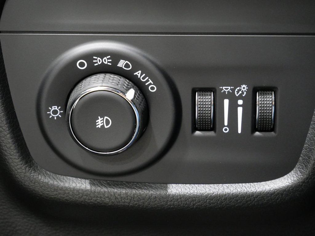 new 2025 Jeep Grand Cherokee car, priced at $48,365