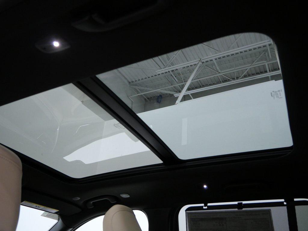 new 2025 Jeep Grand Cherokee car, priced at $50,482