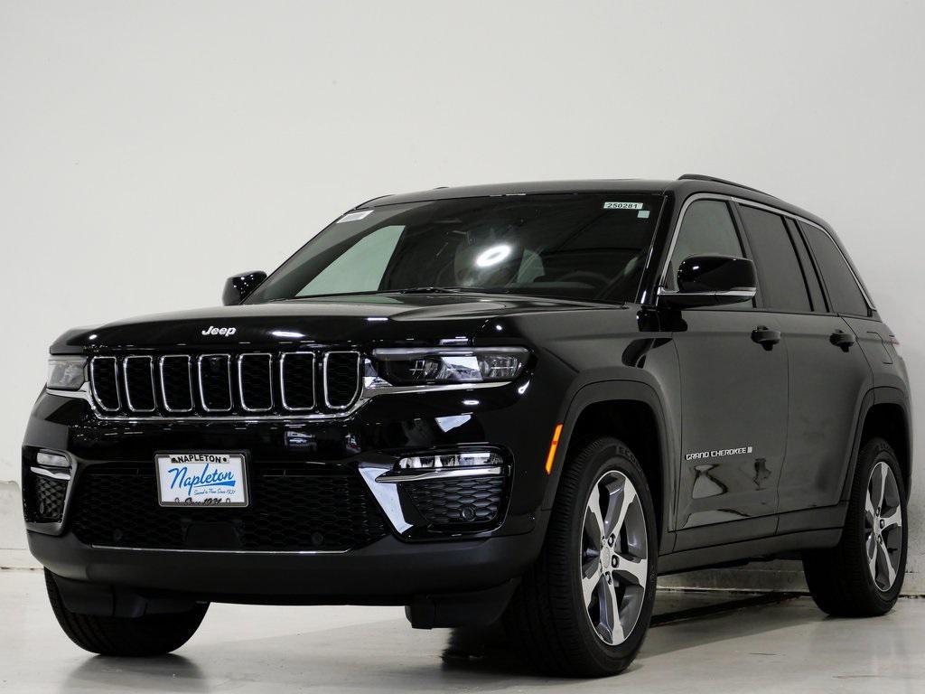 new 2025 Jeep Grand Cherokee car, priced at $50,482