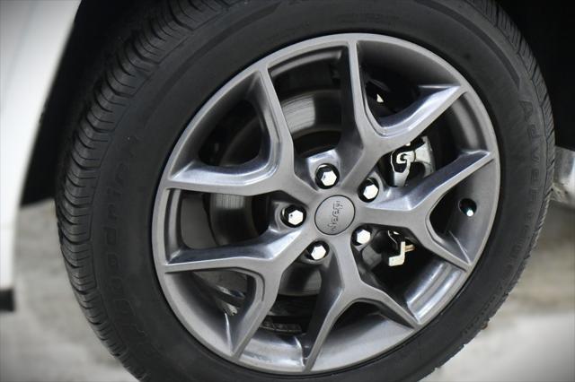 used 2021 Jeep Grand Cherokee car, priced at $29,800