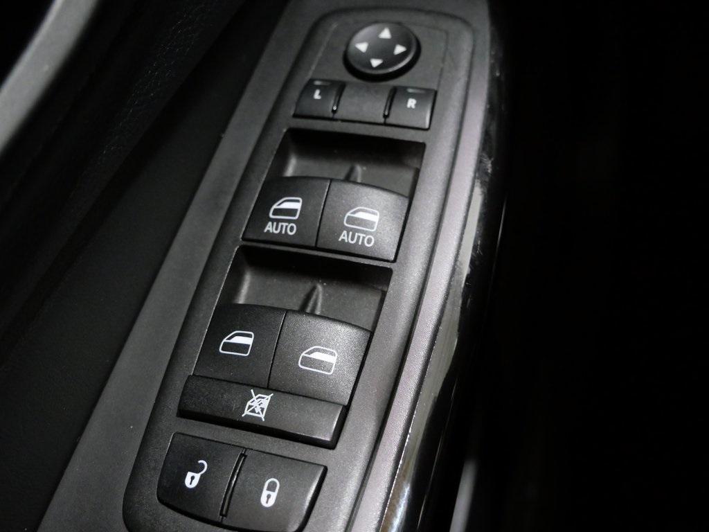 used 2023 Jeep Cherokee car, priced at $21,500