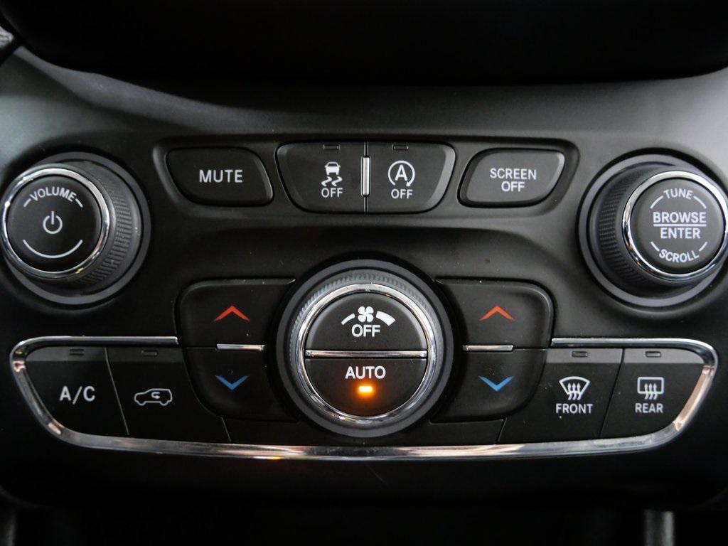 used 2023 Jeep Cherokee car, priced at $21,500