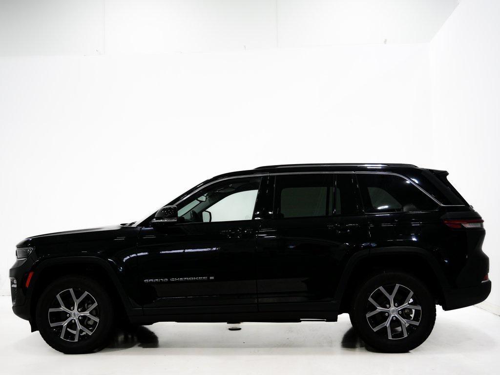 used 2023 Jeep Grand Cherokee car, priced at $25,700