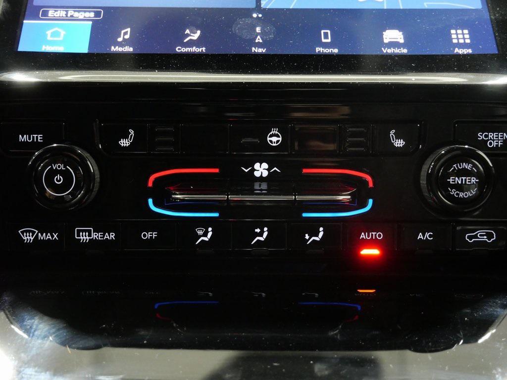 used 2023 Jeep Grand Cherokee car, priced at $25,700