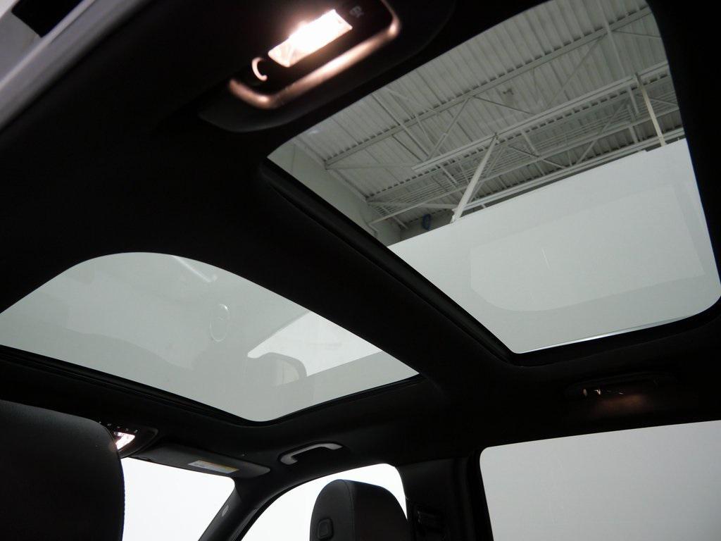 used 2021 Mercedes-Benz GLB 250 car, priced at $25,400