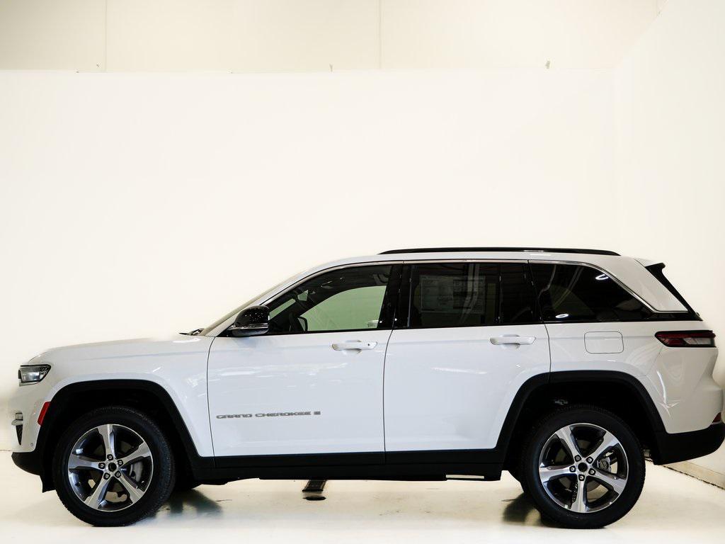 new 2025 Jeep Grand Cherokee car, priced at $49,821