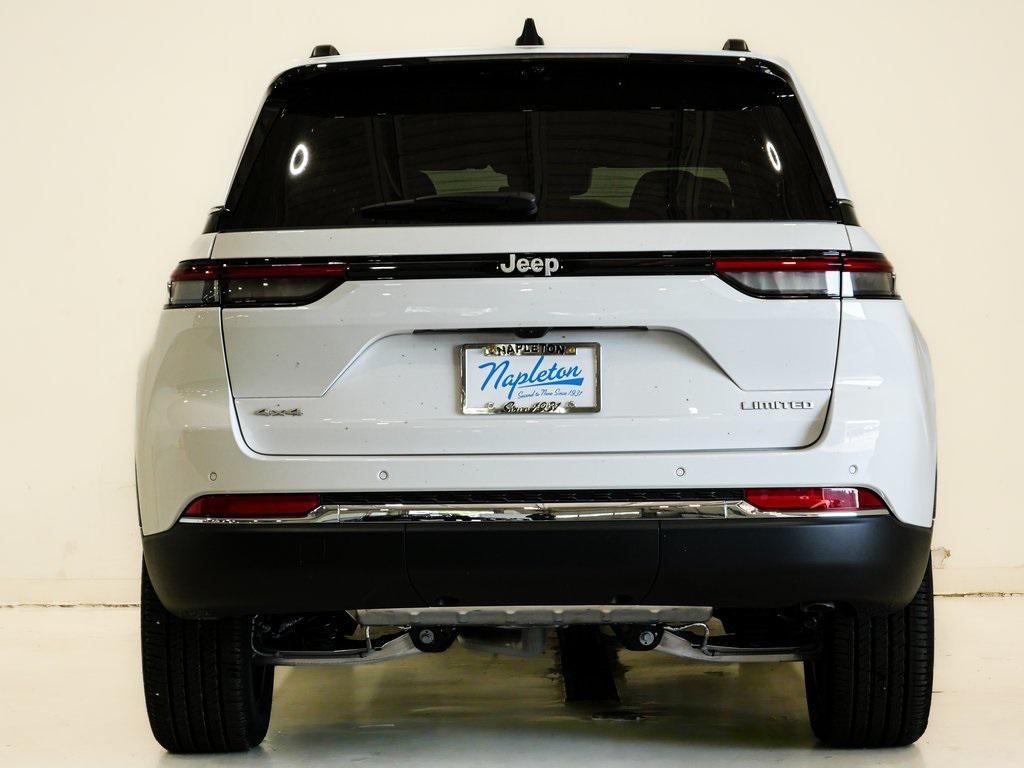 new 2025 Jeep Grand Cherokee car, priced at $49,821