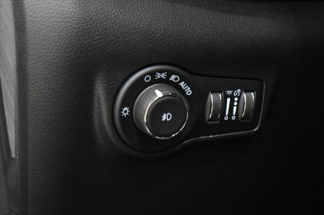 new 2025 Jeep Compass car, priced at $29,628