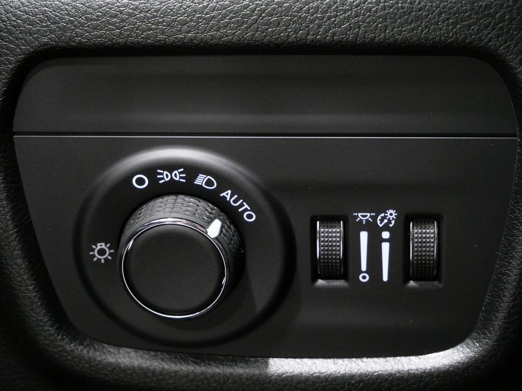 new 2025 Jeep Grand Cherokee L car, priced at $42,656