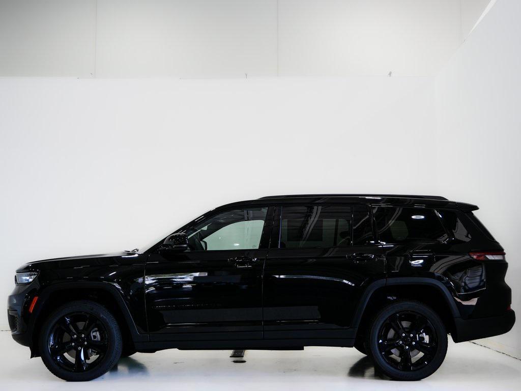 new 2025 Jeep Grand Cherokee L car, priced at $42,656